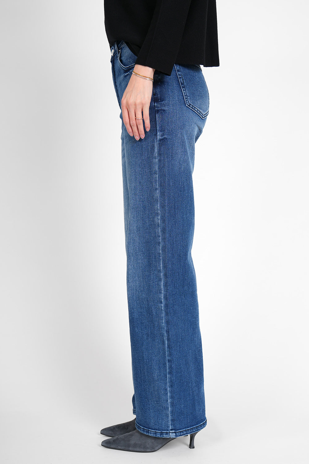 Jean Berlin - dark blue